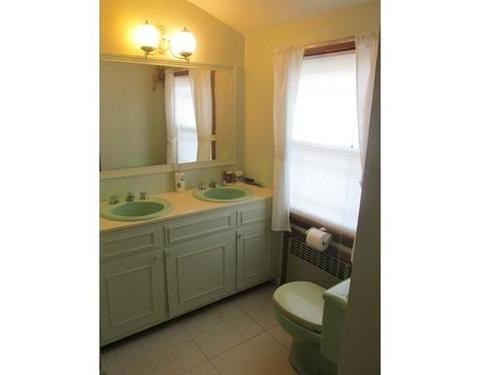 80 Greaney St, Springfield, MA 01104 photo 16