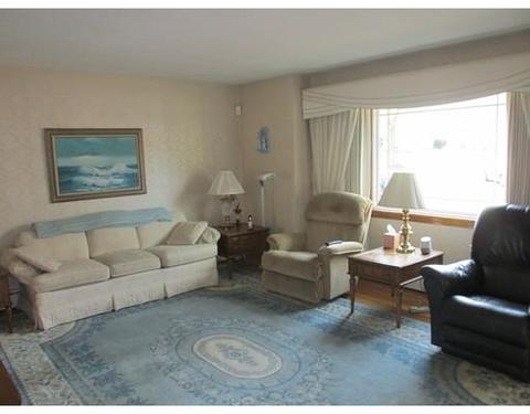 80 Greaney St, Springfield, MA 01104 photo 7