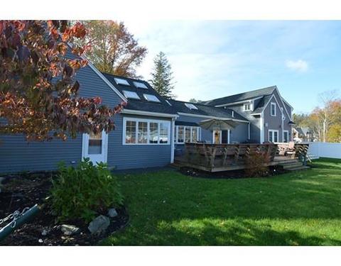 38 Spring St, Millis, MA 02054 photo 4