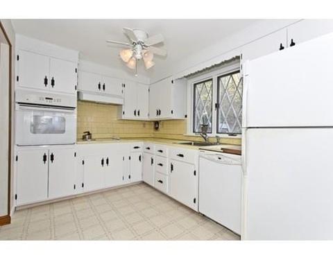 623 Summer Ave, Reading, MA 01867 photo 13