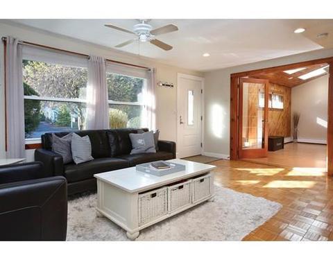 61 Donna Rd, Framingham, MA 01701 photo 2