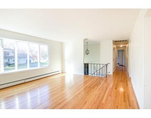 23 Crestview Dr, Millis, MA 02054 photo 5