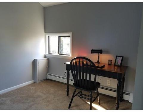 151 Hartford Ave E, Mendon, MA 01756 photo 3