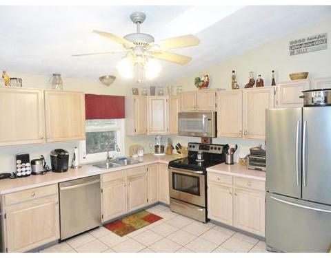 6 Pilgrim Ct, Douglas, MA 01516 photo 4