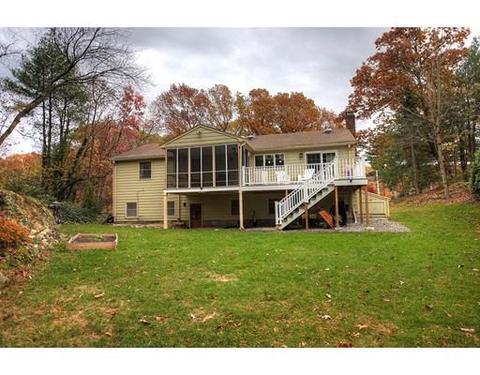315 Franklin St, Reading, MA 01867 photo 2