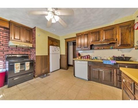 17 Standish St, Springfield, MA 01108 photo 14