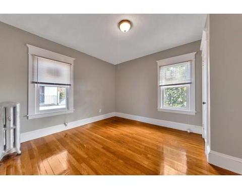 17 Standish St, Springfield, MA 01108 photo 7