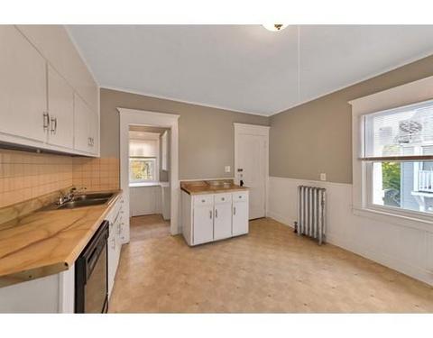 17 Standish St, Springfield, MA 01108 photo 11