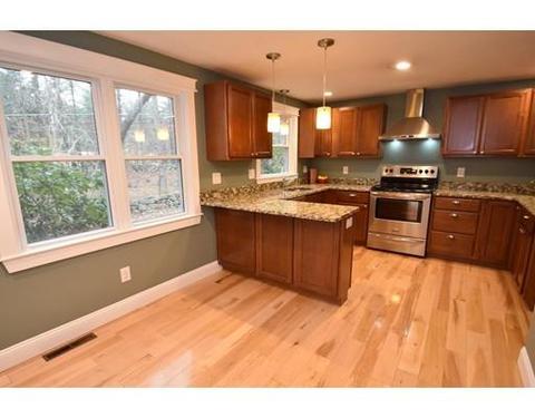 89 Hopkinton Rd, Upton, MA 01568 photo 3