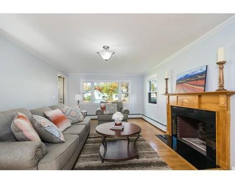 104 Bretton Rd, Springfield, MA 01119 photo 2