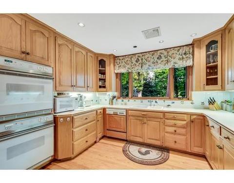 10 Powissett St, Dover, MA 02030 photo 6