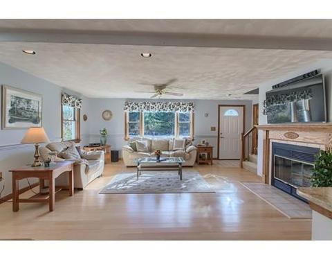 325 Wethersfield St, Rowley, MA 01969 photo 3