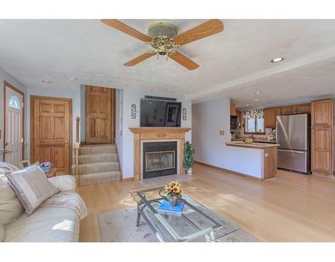 325 Wethersfield St, Rowley, MA 01969 photo 4