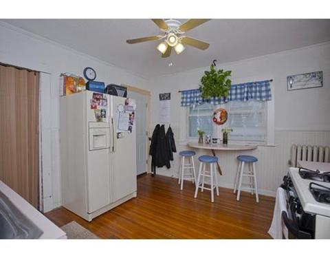 98 Clantoy St, Springfield, MA 01104 photo 16