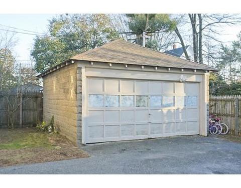 98 Clantoy St, Springfield, MA 01104 photo 28