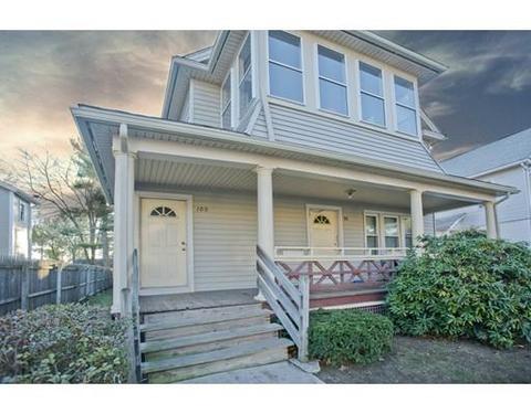 98 Clantoy St, Springfield, MA 01104 photo 4