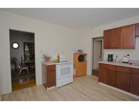 98 Clantoy St, Springfield, MA 01104 photo 9