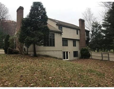 58 Whisper Dr, Worcester, MA 01609 photo 2
