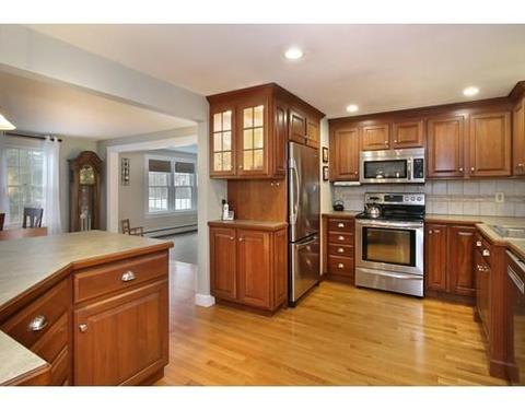 427 Pearl, Reading, MA 01867 photo 3