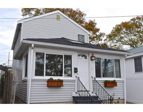 17 Woodland Cir, Wareham, MA 02571 photo 1