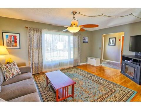 41 Amos Dr, Springfield, MA 01118 photo 4