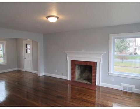 125 Ithaca St, Springfield, MA 01118 photo 9