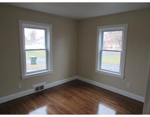 125 Ithaca St, Springfield, MA 01118 photo 13