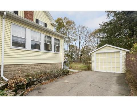 25 Pershing Ave, Beverly, MA 01915 photo 3