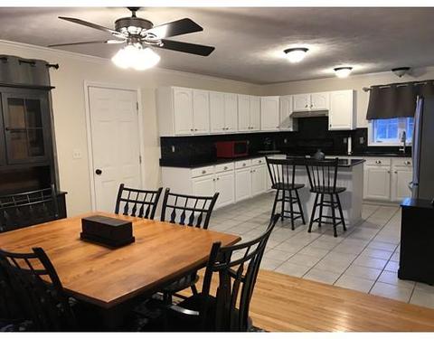 21 Mohawk Dr, Gardner, MA 01440 photo 2