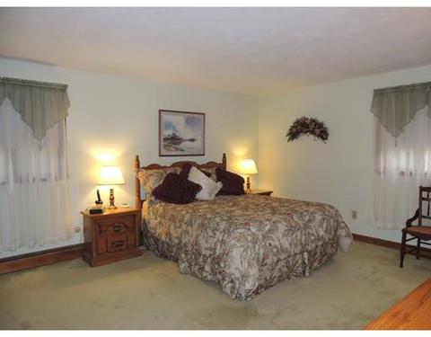 8 Longmeadow Dr, Canton, MA 02021 photo 6