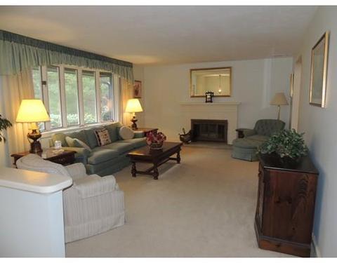 8 Longmeadow Dr, Canton, MA 02021 photo 2