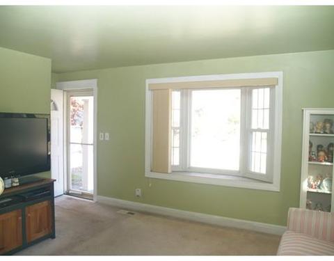 40 Lakeside Ave, Webster, MA 01570 photo 5