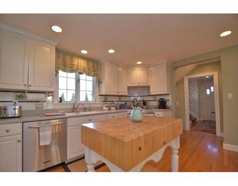 251 Beverly Rd, Worcester, MA 01605 photo 2