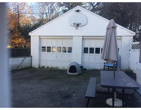 365 Cypress St, Fall River, MA 02720 photo 4