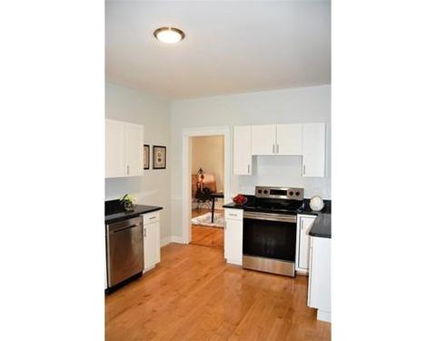 12 Darling St, Worcester, MA 01605 photo 5