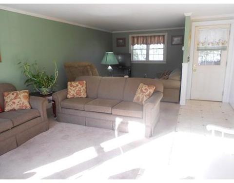 10 Peacedale Ave, Worcester, MA 01607 photo 11