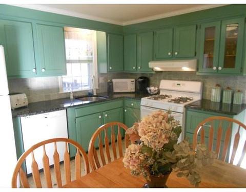 10 Peacedale Ave, Worcester, MA 01607 photo 3