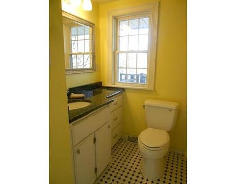 10 Peacedale Ave, Worcester, MA 01607 photo 15