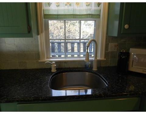 10 Peacedale Ave, Worcester, MA 01607 photo 8