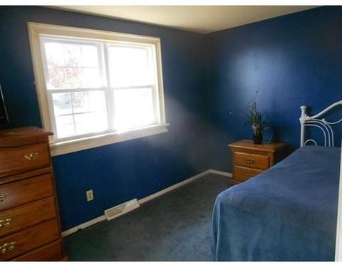 10 Peacedale Ave, Worcester, MA 01607 photo 17