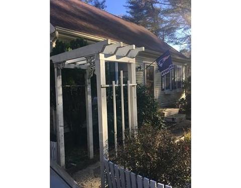 39 Lake Ave, East Wareham, MA 02538 photo 3