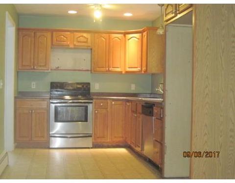 6 Palm St, Worcester, MA 01604 photo 2