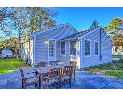 281 School St, Barnstable, MA 02635 photo 3