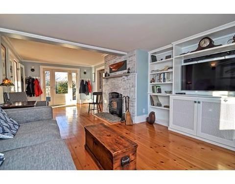 5 Bittersweet Rd, Gloucester, MA 01930 photo 2