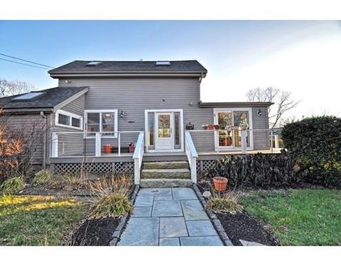 5 Bittersweet Rd, Gloucester, MA 01930 photo 1