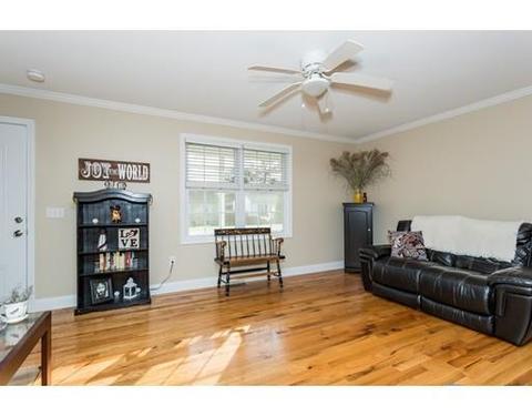14 Taber St, Springfield, MA 01118 photo 6