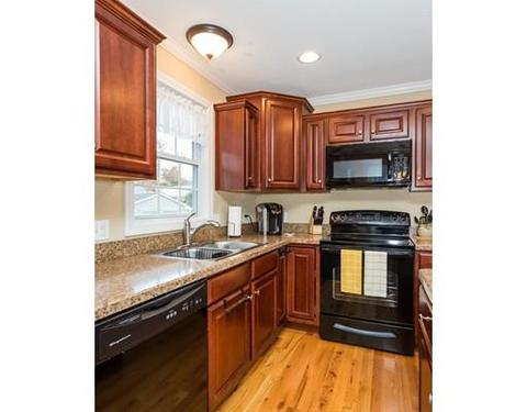 14 Taber St, Springfield, MA 01118 photo 11