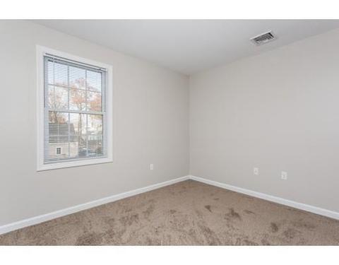 14 Taber St, Springfield, MA 01118 photo 23