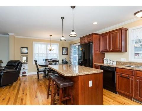 14 Taber St, Springfield, MA 01118 photo 13