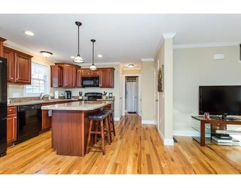 14 Taber St, Springfield, MA 01118 photo 9
